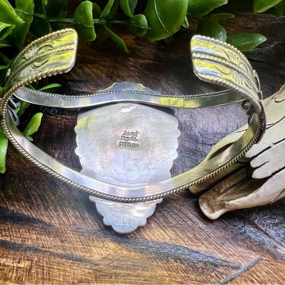 925 Sterling Silver Kingman Turquoise Statement Cuff w/ Butterfly Detail - Picture 5 of 14